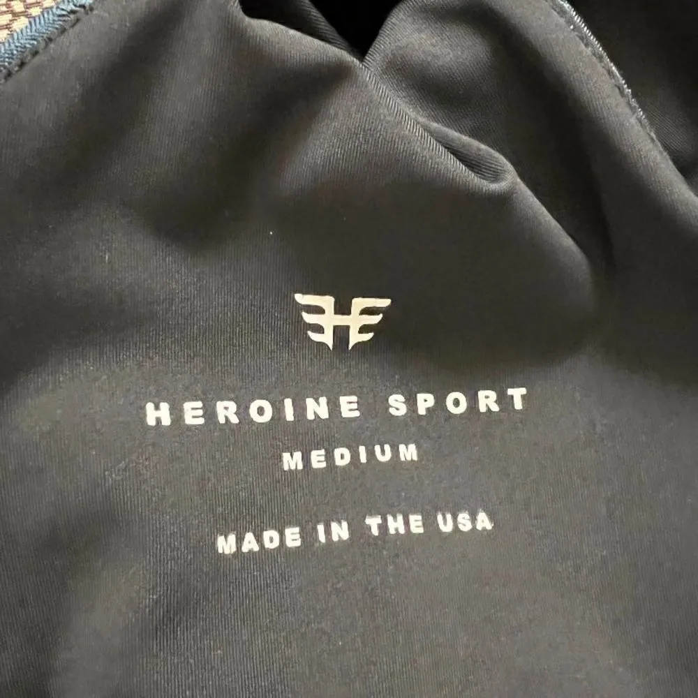 𝅺heroine Sport NWT ‘Swap’ Sports Bra in ‘Arctic Camo’ Navy Blue Size Medium - Image 5