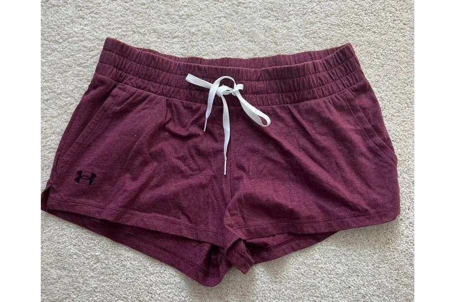 Under Armour athletic shorts Size M NWT - Image 2