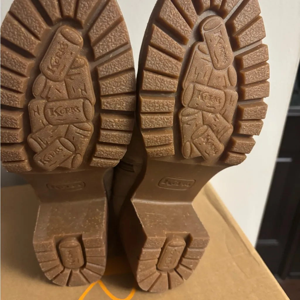 KORKS Women's Esmerelda Lug Sole Booties brand new - Image 10