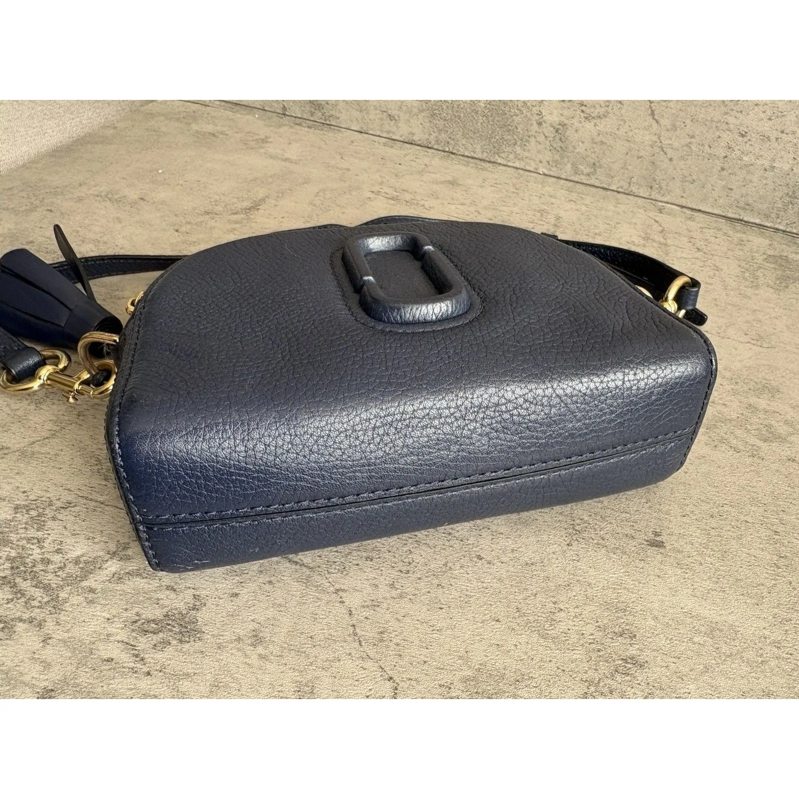 Marc Jacobs Shutter Camera Crossbody Leather Bag Half Moon Navy W/ Tessel - Image 5
