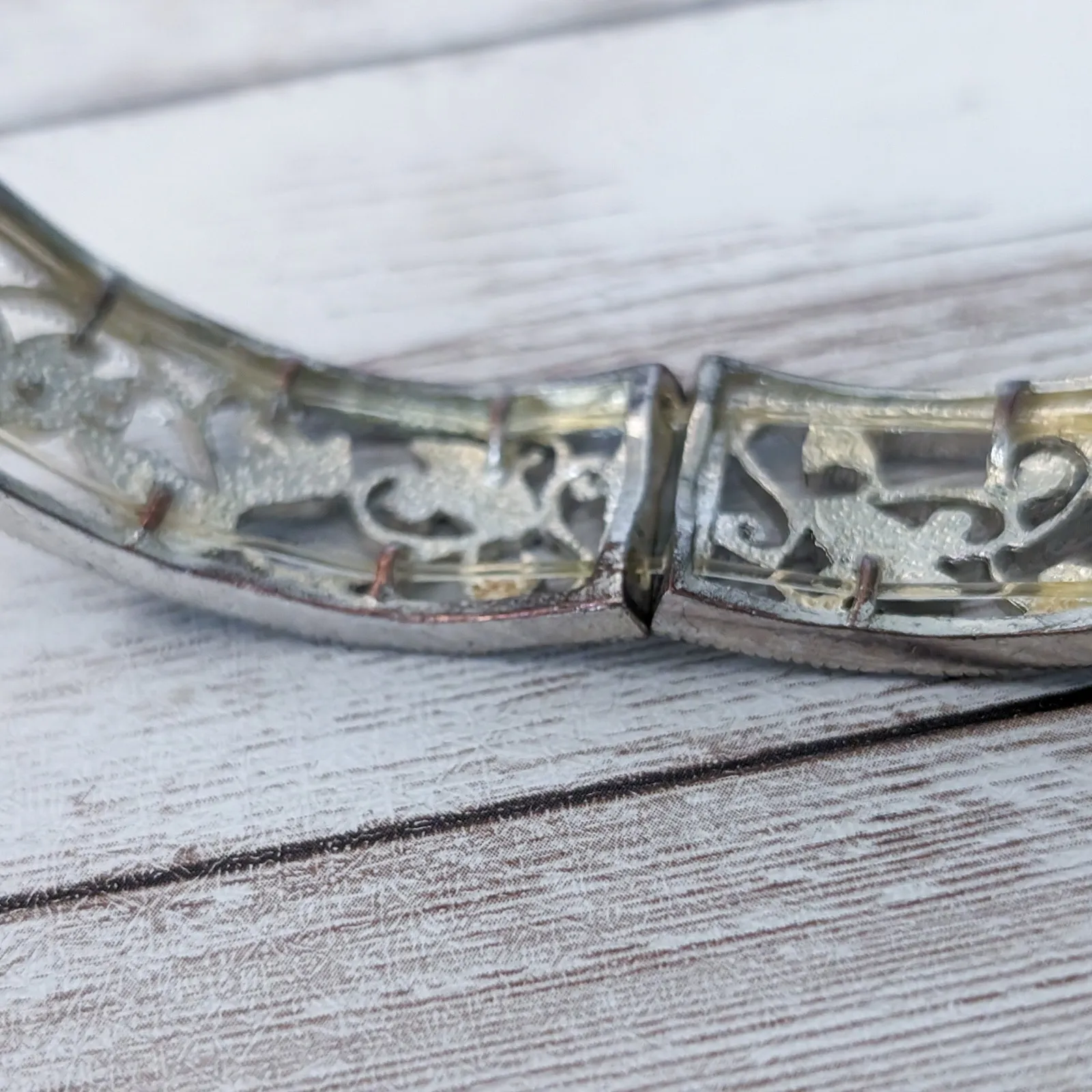 Vintage Stretch Bracelet **Poor Condition** - Image 9