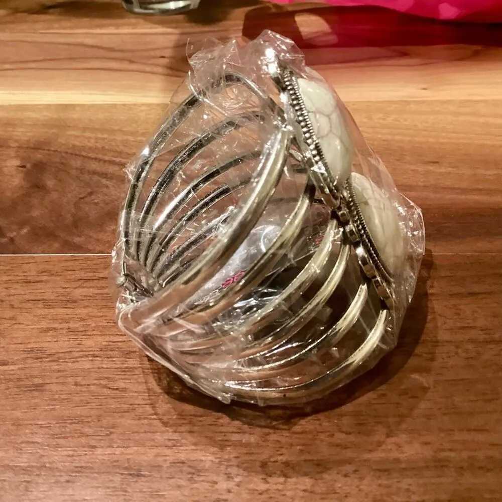 HAWAIIAN PAPARAZZI LADY Bracelet - Image 4