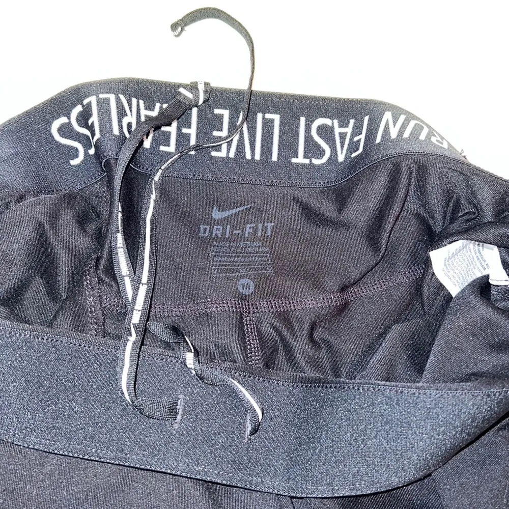 Nike  dri fit relay crop tights capri black running active medium training - Image 7