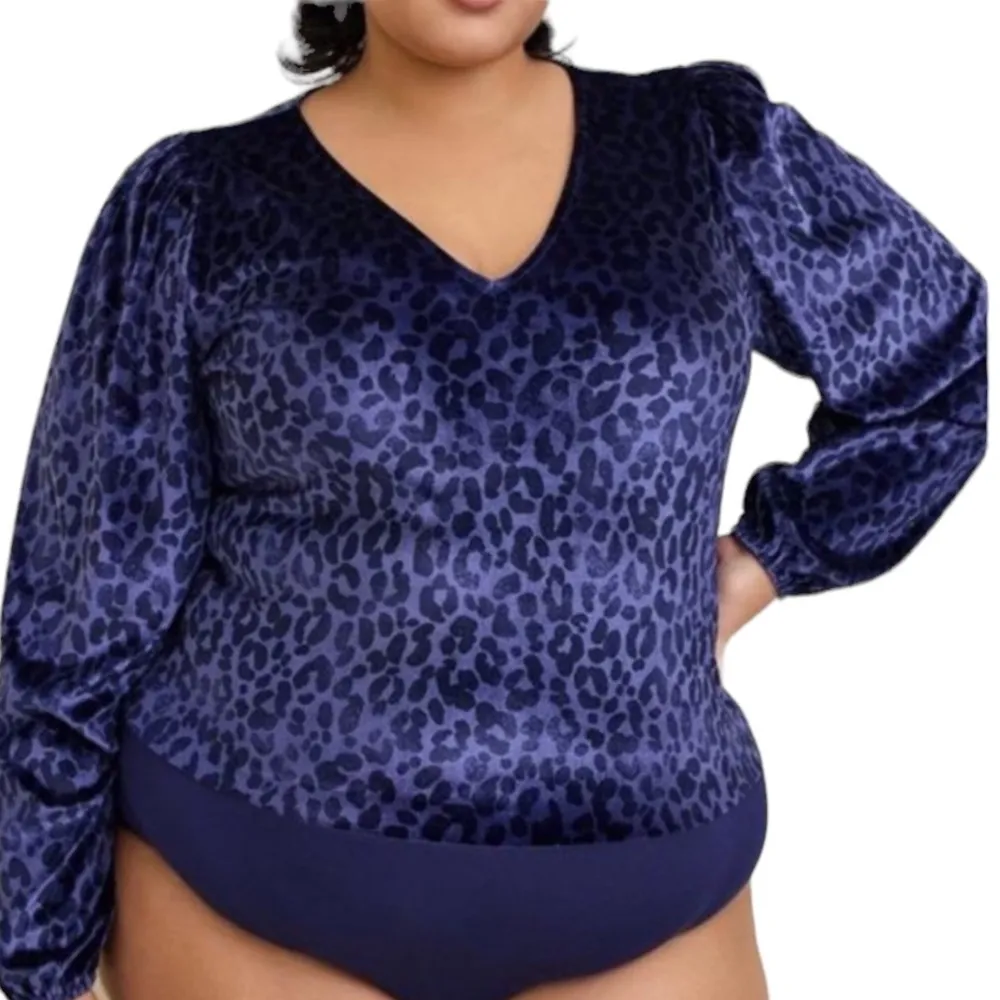 Stretch Velvet V-Neck Long Sleeve Bodysuit - Image 2