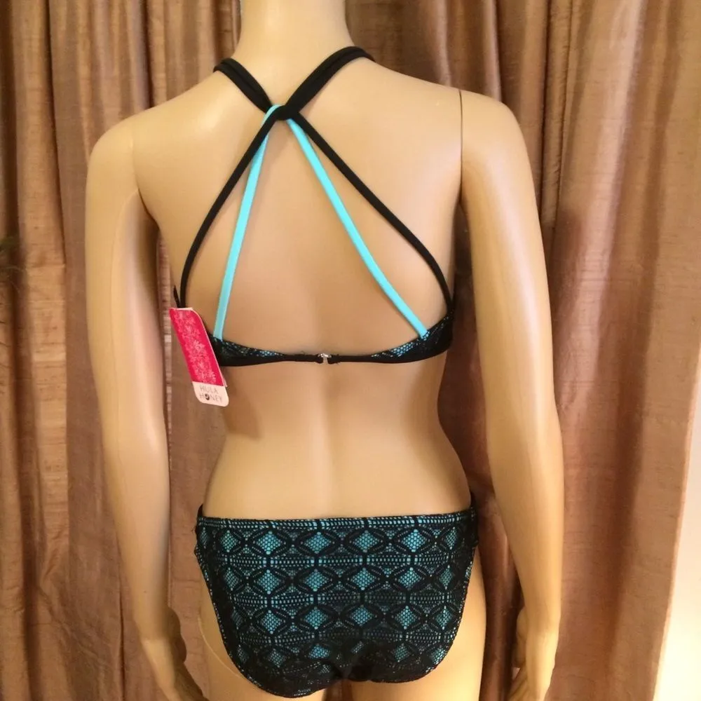 Hula Honey Women's Black Knit Lace Strappy Bikini Powder Blue Lined Size M-NWT - Image 2