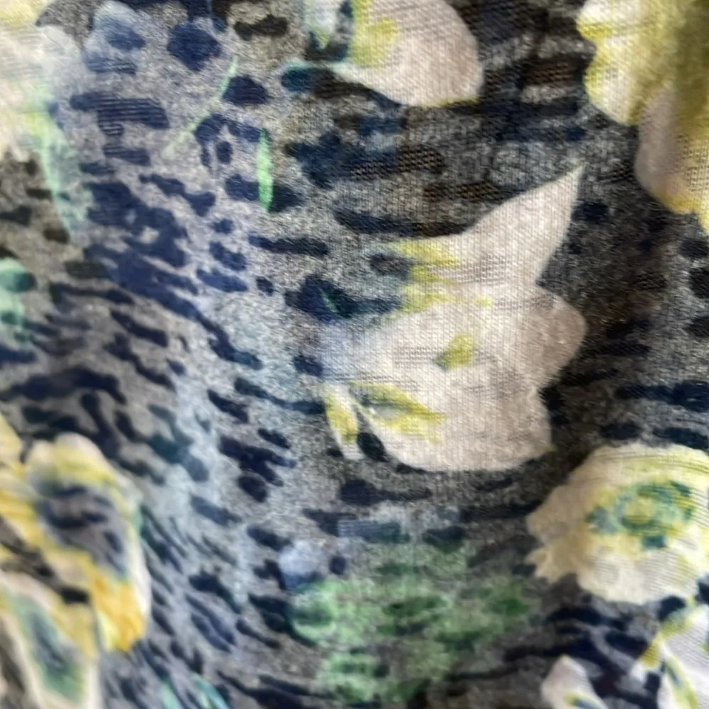 🥸🥸🥸3 for 12$🥸🥸🥸Floral Burnout Lace Front Shirt Blue Size L - Image 4