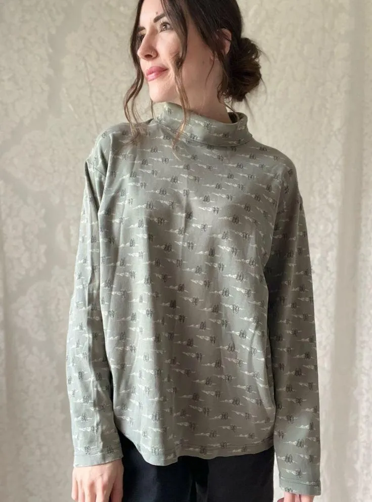 Green 90s Style Turtle Neck Mountains & Trees Long Sleeve Top Size undefined - Image 9