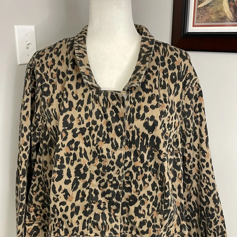 Lane Bryant Leopard Print Sateen Peplum Jacket 28 NWT - Image 2