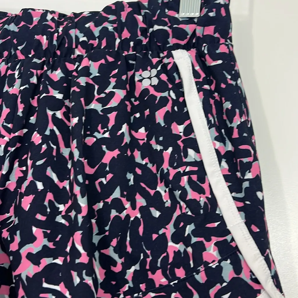 Sweaty Betty XS Pink and Blue 90s Abstract Print Athletic Shorts with Pockets - Image 3