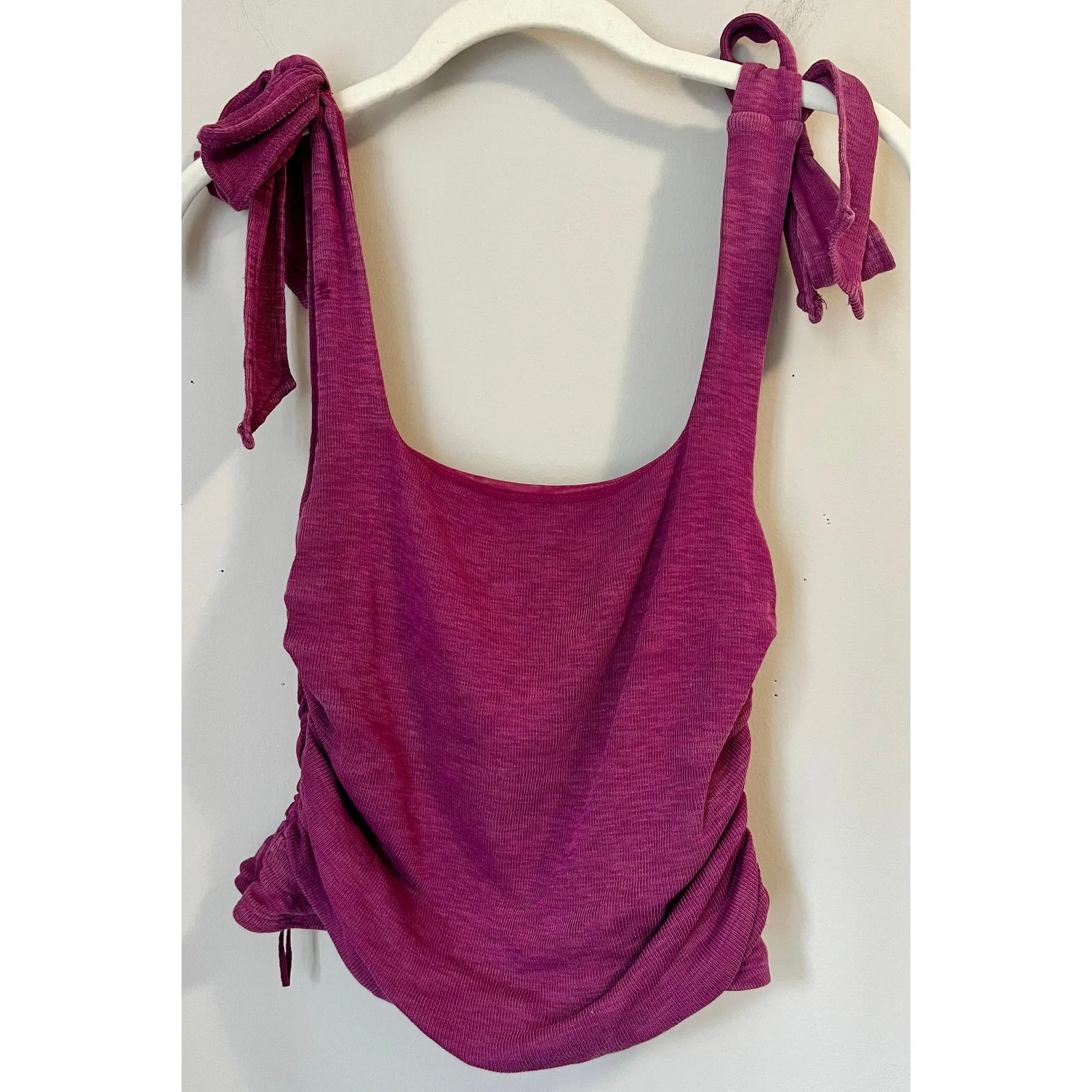 Free People Boulevard Tank in Magenta sz S Adjustable Tie Straps Ruched at Sides - Image 3