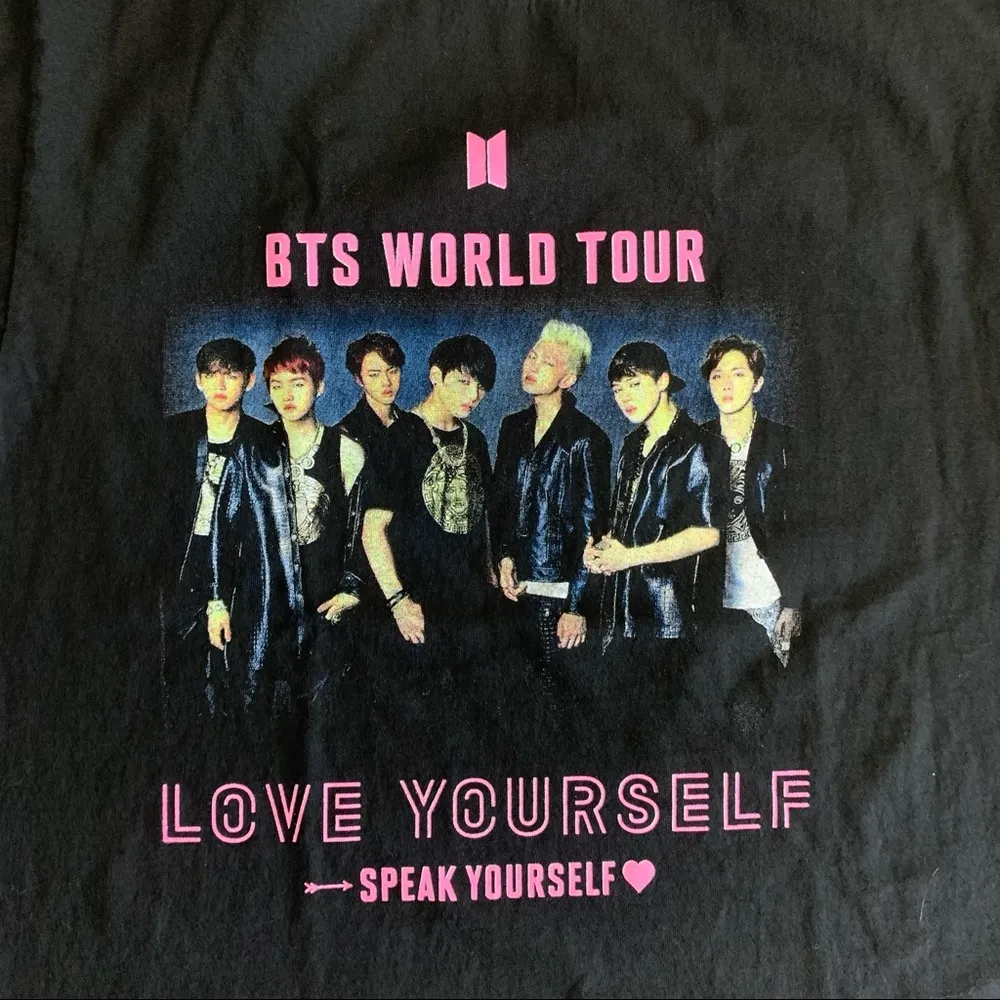 BTS Love Yourself Concert Tee 2019 size large Black - Image 2