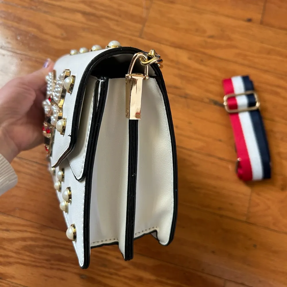 NEW pearl & bee crossbody shoulder bag - Image 2