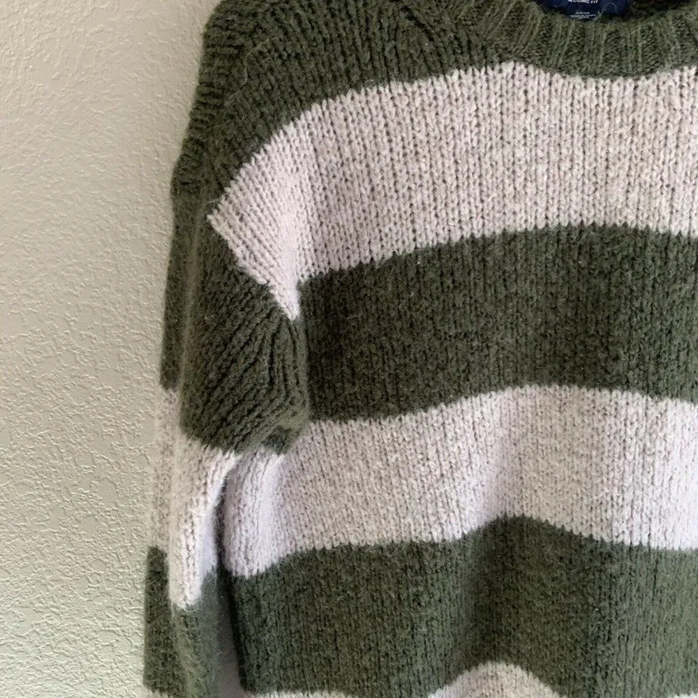 American Eagle Green And Beige Sweater Size S - Image 2