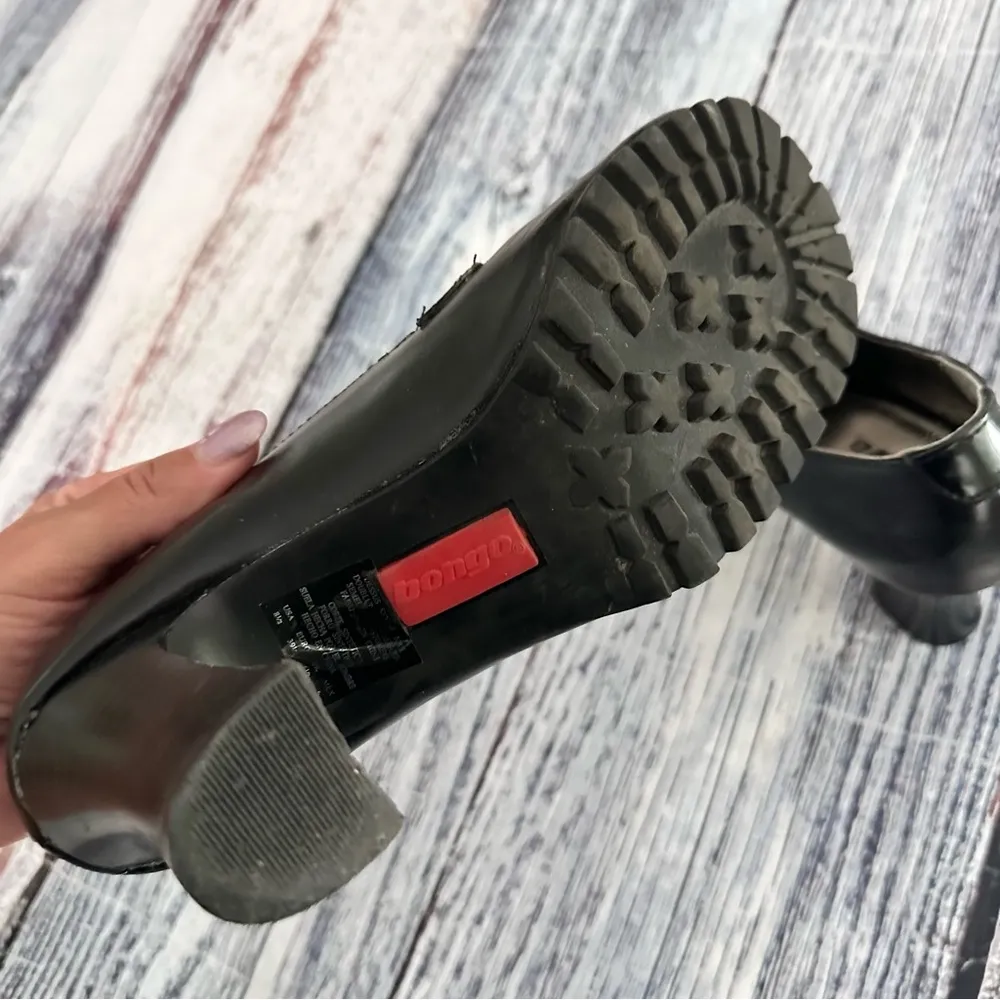 Vintage 90’s BONGO Vegan Leather Loafer Heels - Image 6