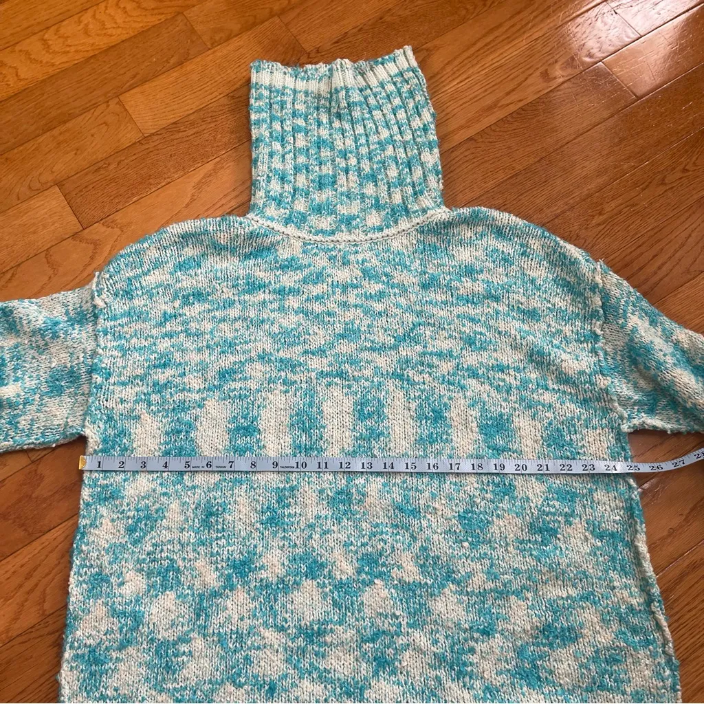 Free People Winter Storm Tunic Knit Dress Boucle Sweater Size Medium Ice Blue - Image 6