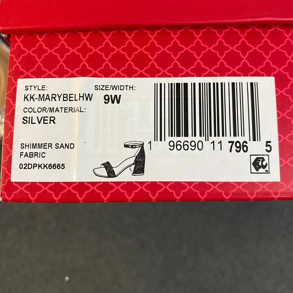 Kelly & Katie Block Heels Sandal Rhinestone Ankle Strap Sparkly Silver Sz 9W EUC - Image 8