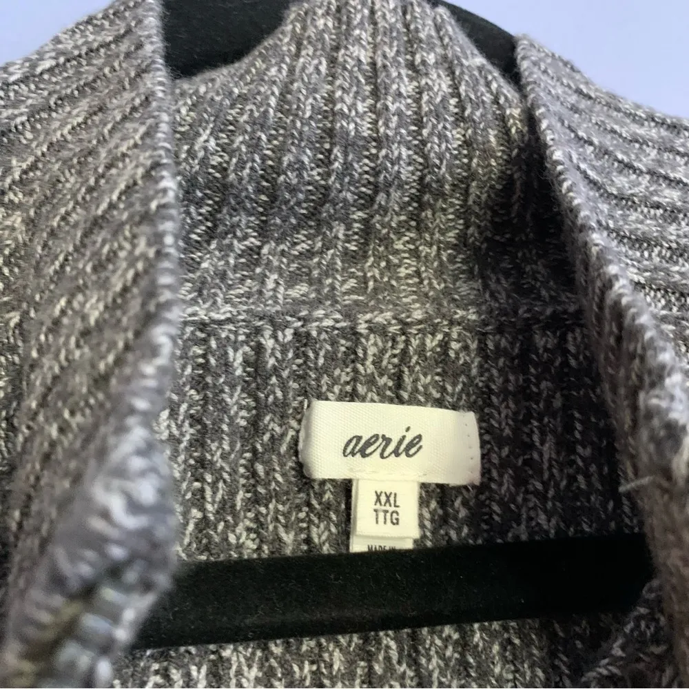 Aerie Gray Ribbed Cropped Mock Neck Quarter Zip - Size XXL - Image 3