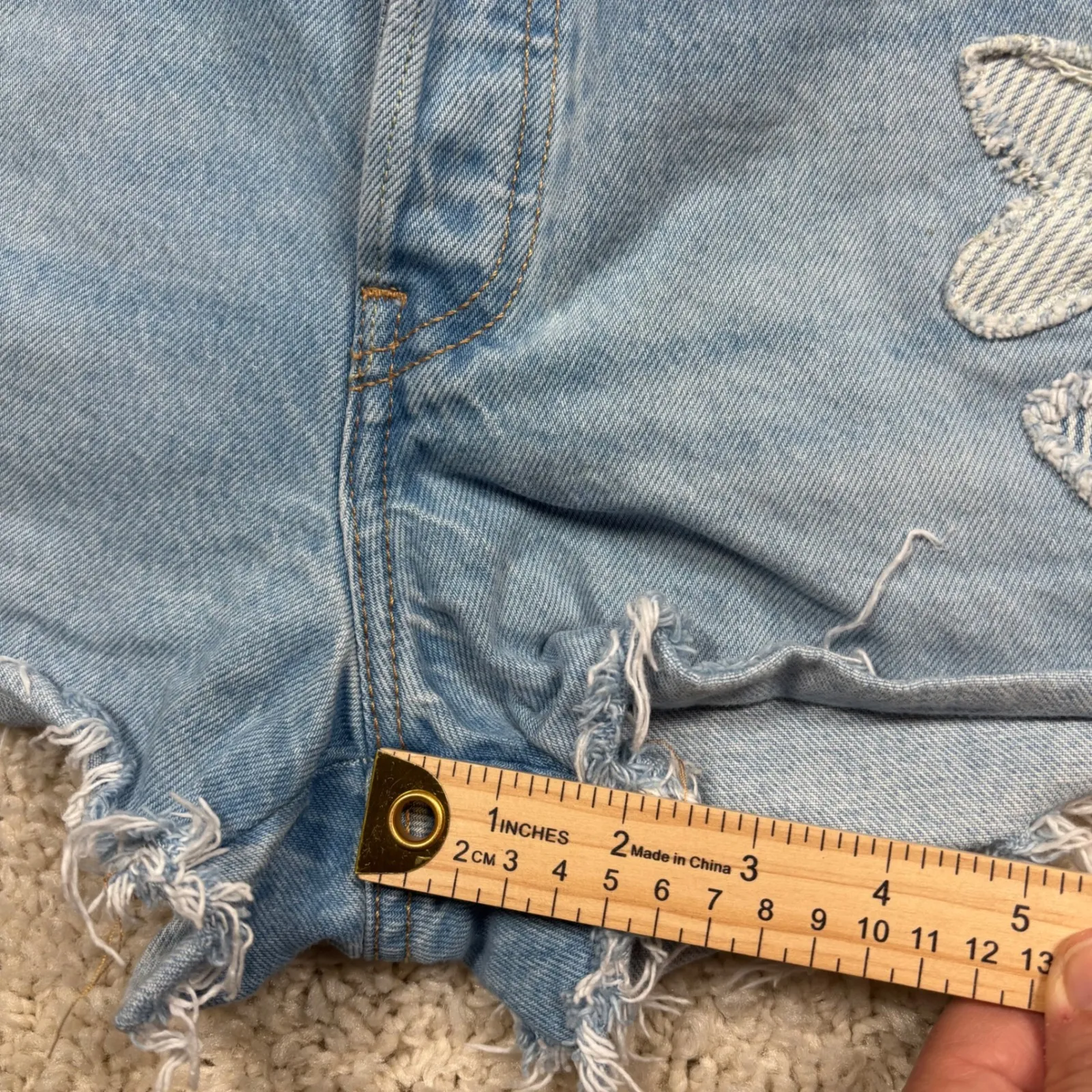 Levis 501 Denim Shorts Womens Light Wash Distressed Flower Patch Cutoff Size XX - Image 5