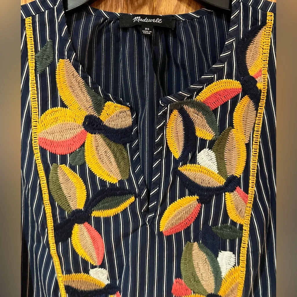 Madewell Floral Embroidered Fable‎ Swingy Top in Twilight Tonal Stripes Size XS - Image 10