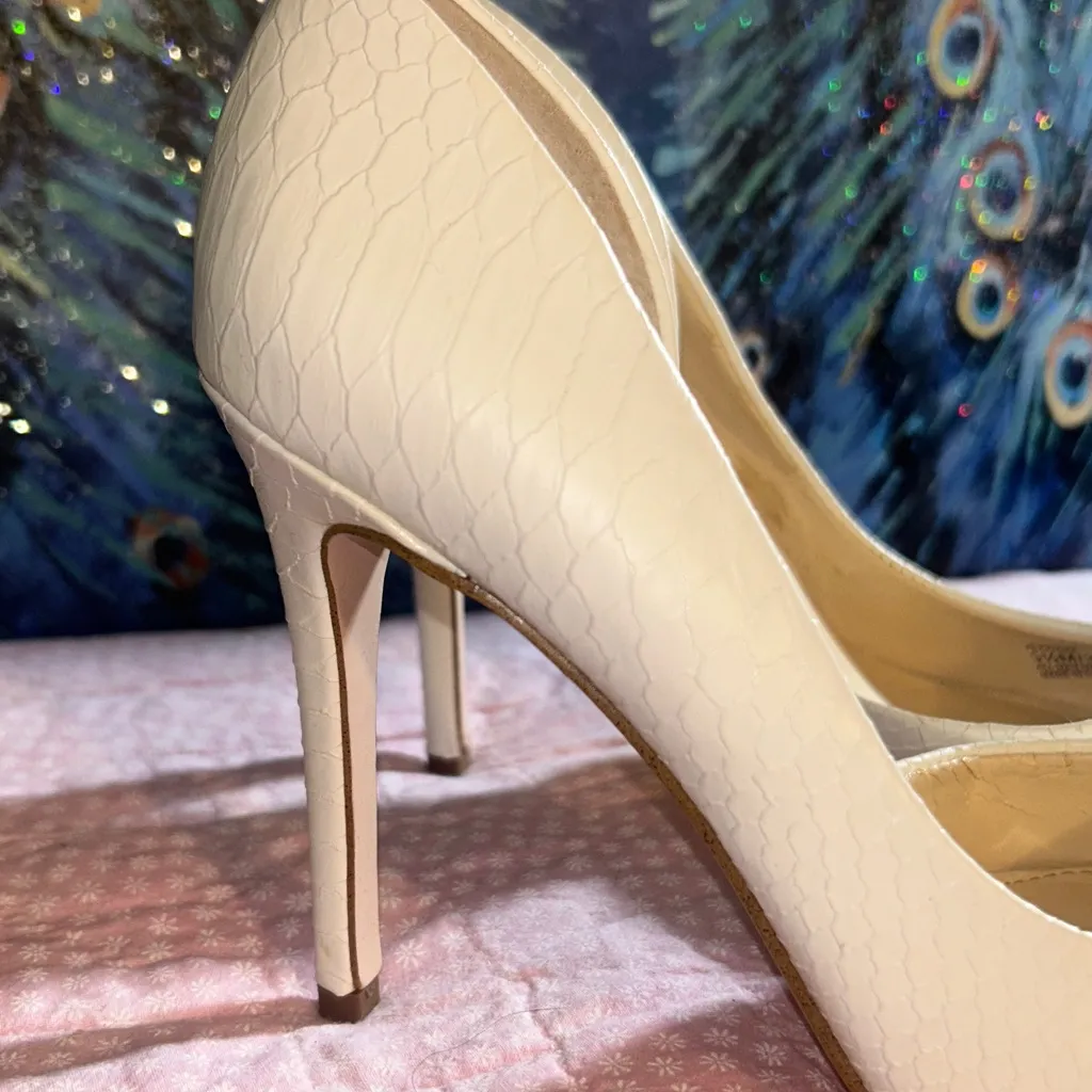 Jessica Simpson  Size 5.5 Off White Snakeskin Pattern Heels - Image 3