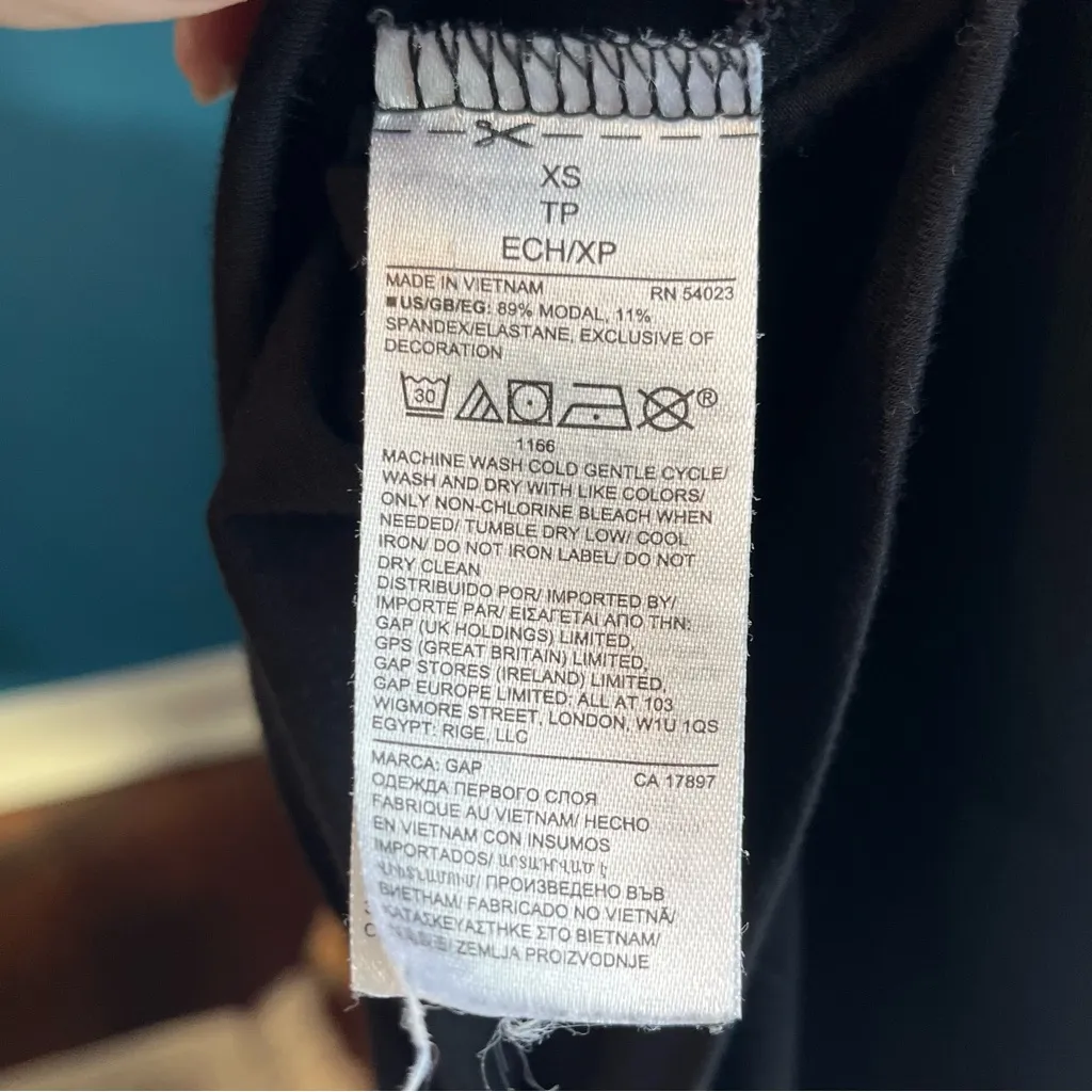 Love by Gap Maternity Modal & Spandex Black Robe w/ Lace Trimmed Sleeves Size XS - Image 7