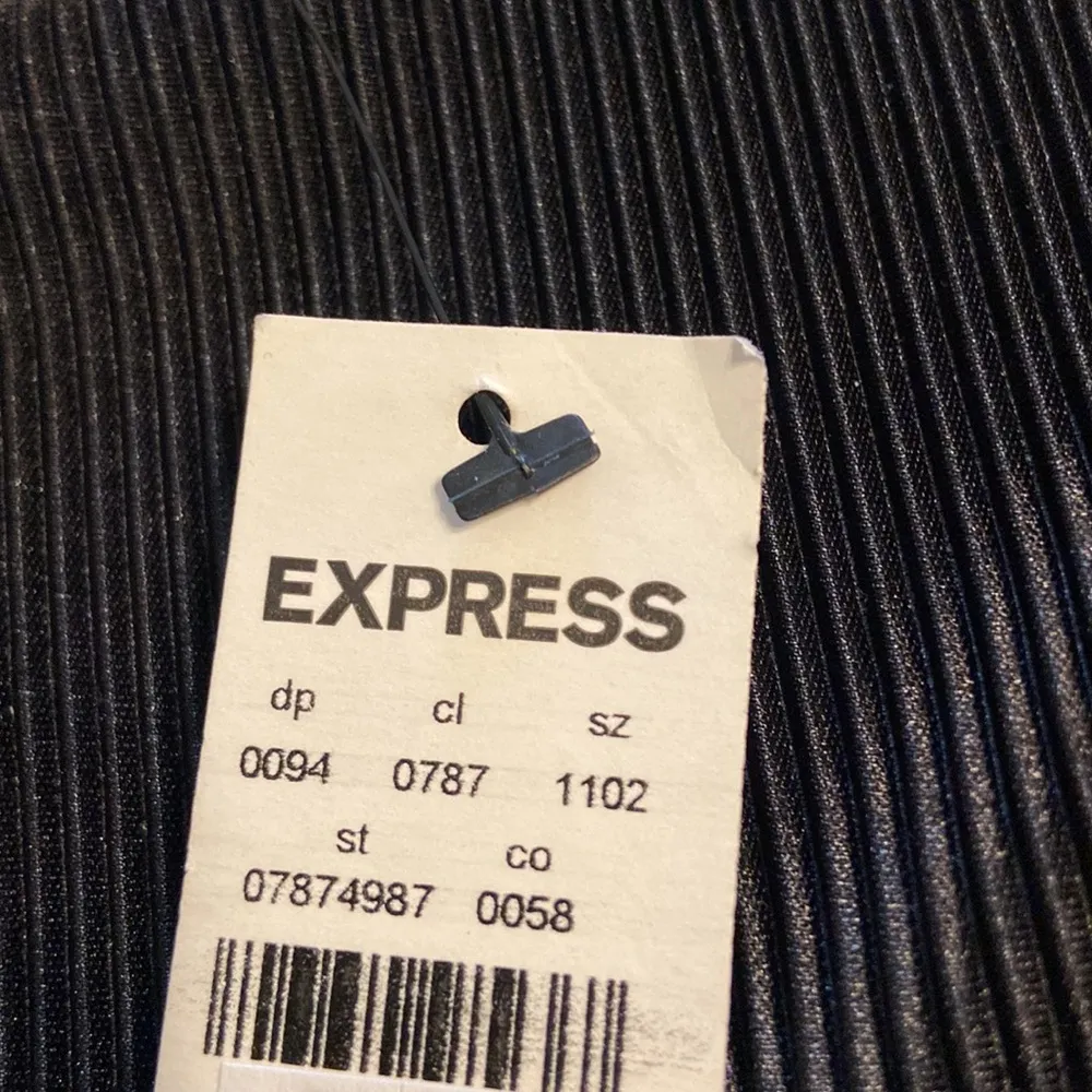 EXPRESS LONG SLEEVE DRESS COLOR BLCK BRAND NEW LENGTH 35” BUST 32” - Image 10