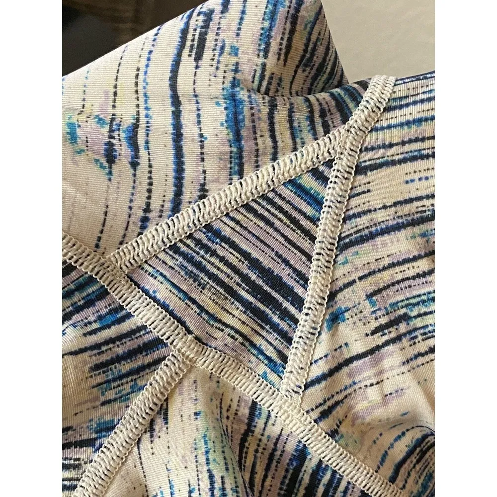 Lululemon Real Quick Tight Blurry Belle‎ Multi Hero Blue Sz 4 - Image 6