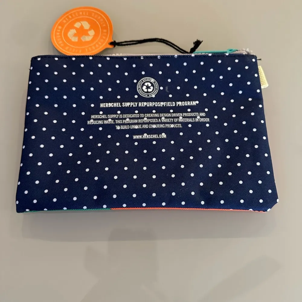 NWT The Herschel Supply Co. Brand Top Zipper Pouch | Make Up Bag | Cosmetic Bag - Image 3