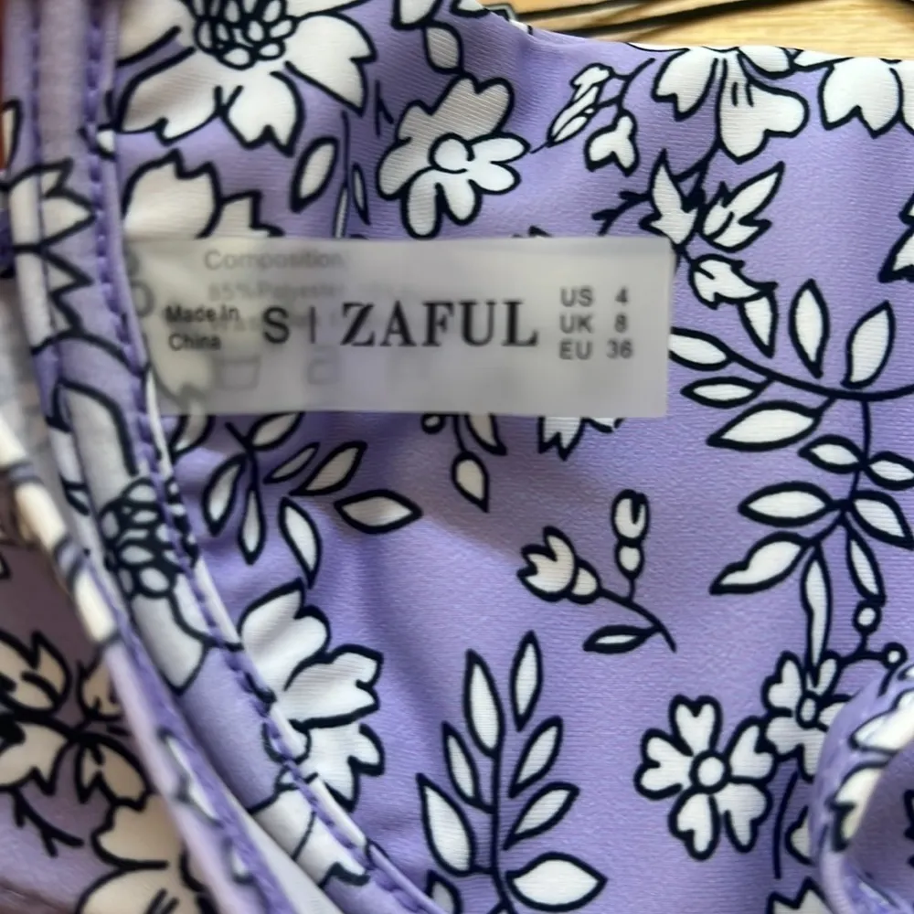 Zaful Purple Floral Bikini Top - Underwire Swimwear Woman’s Size 4 NWT - Image 7