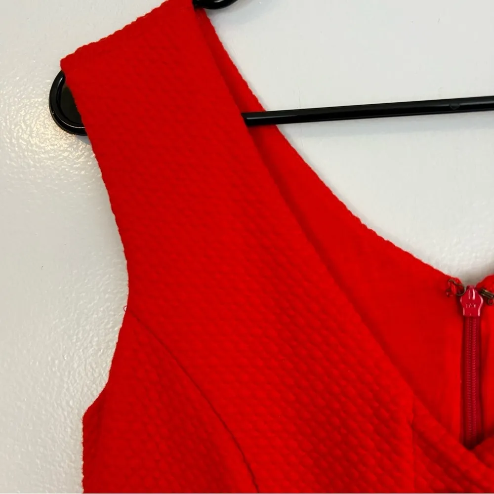 Maeve Red Quilted Button Front Sleeveless Sheath/Pencil Dress Size Small - Image 4