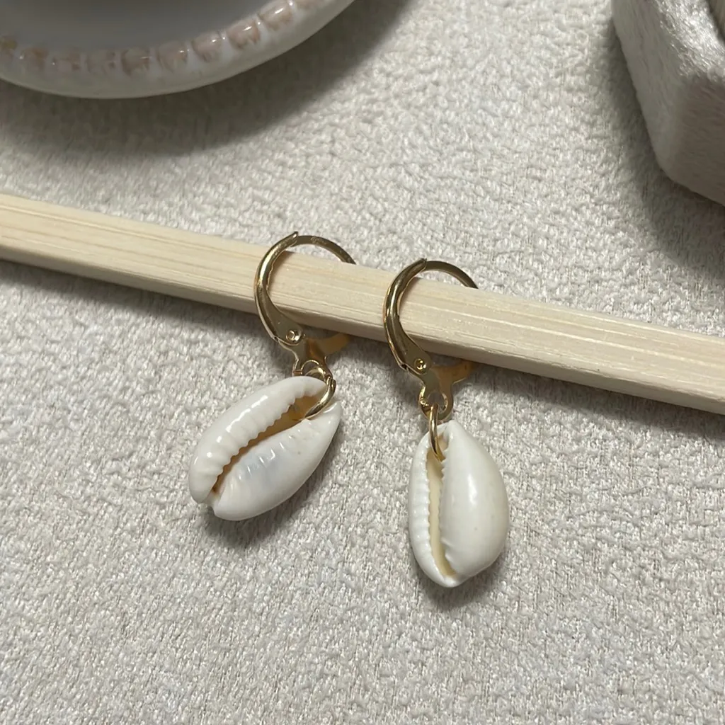 Seashell dangle earrings Gold - Image 5