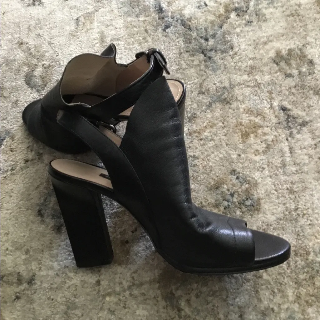 So stylish sandals! - Image 2