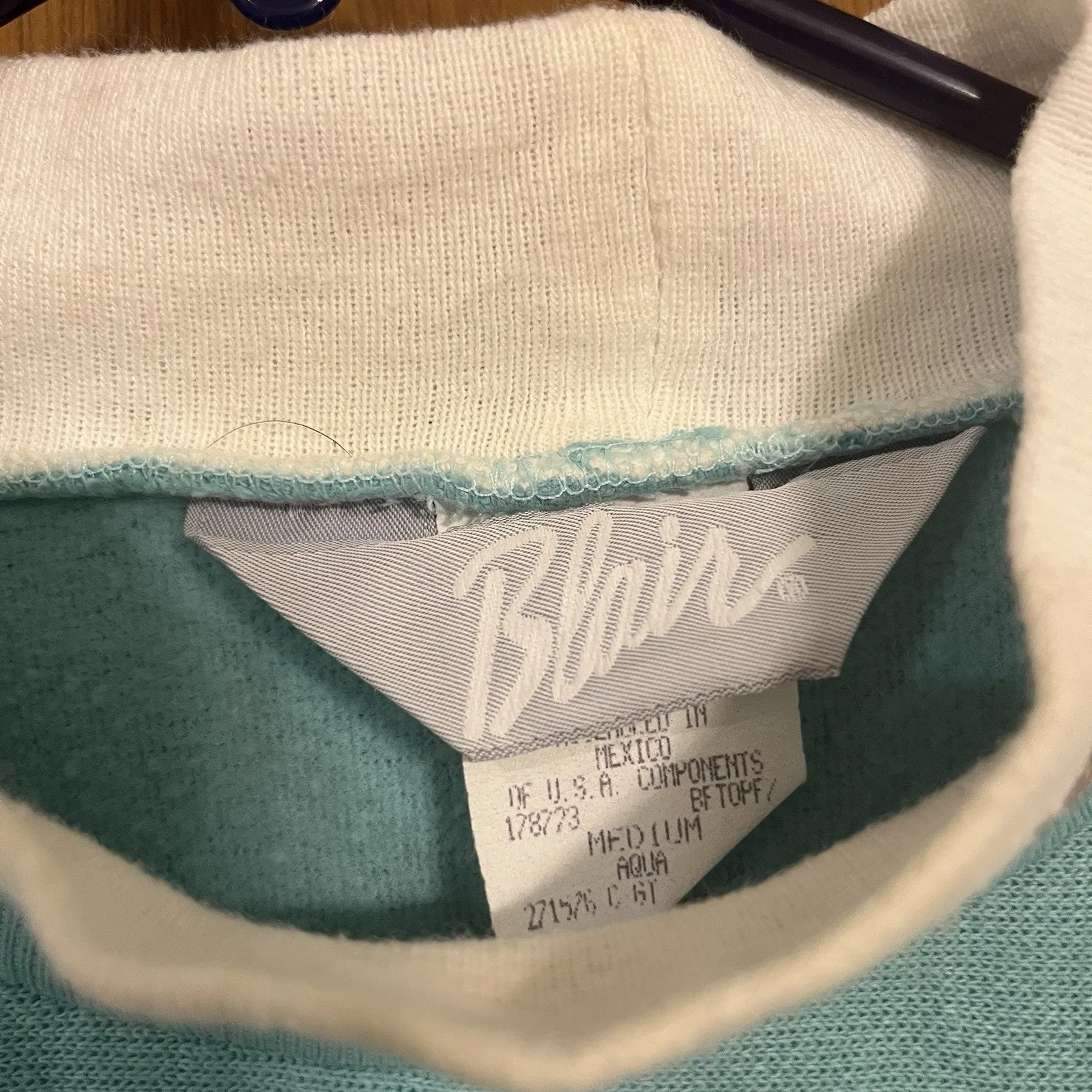 Vintage blue Mock Turtleneck Granny sweatshirt With Leaves - Image 6