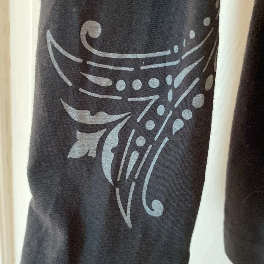 Athleta lightweight organic black printed full zip hoodie‎ henna fleur de lis M - Image 2