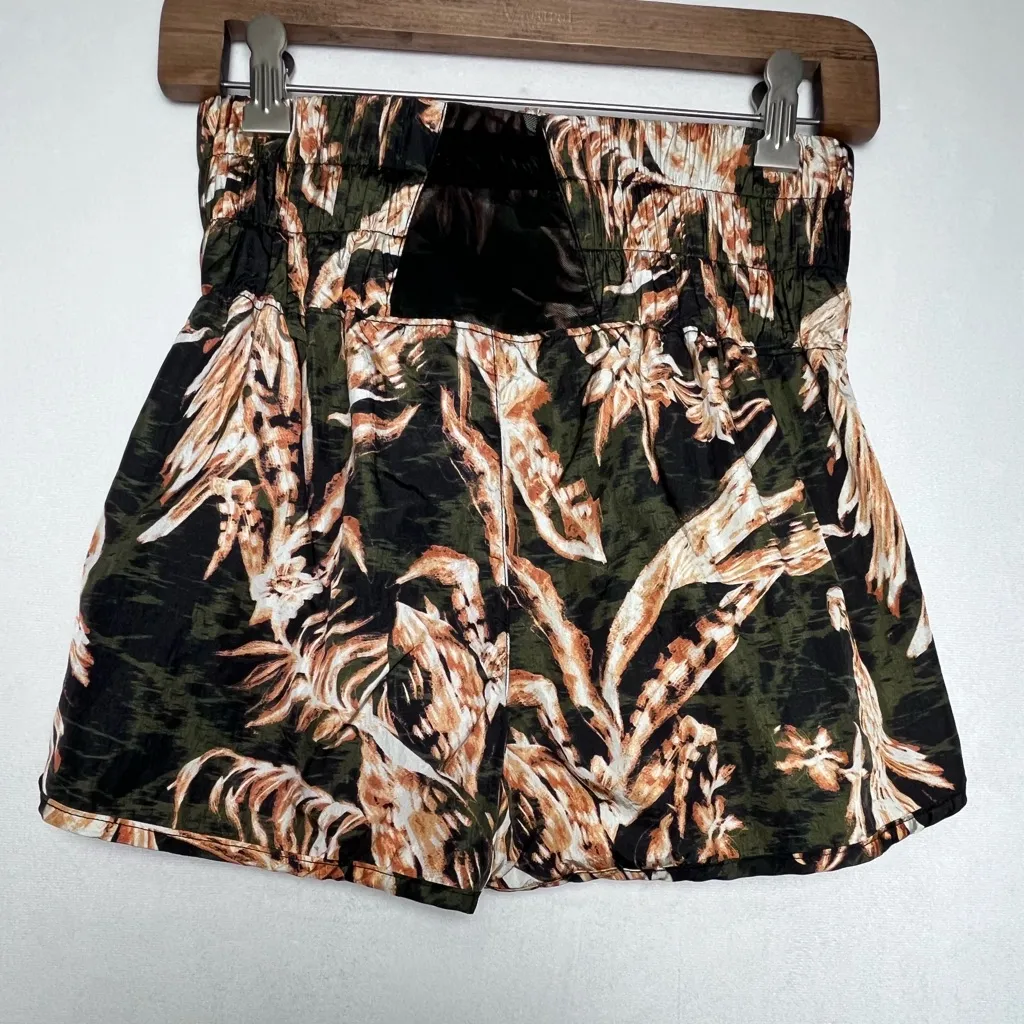 Free People Movement “The Way Home” Women's Tropical Print Shorts Size Small Black - Image 3
