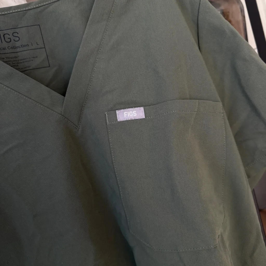 FIGS Catarina One Pocket Scrub Top short sleeve moss olive green medical - Image 7