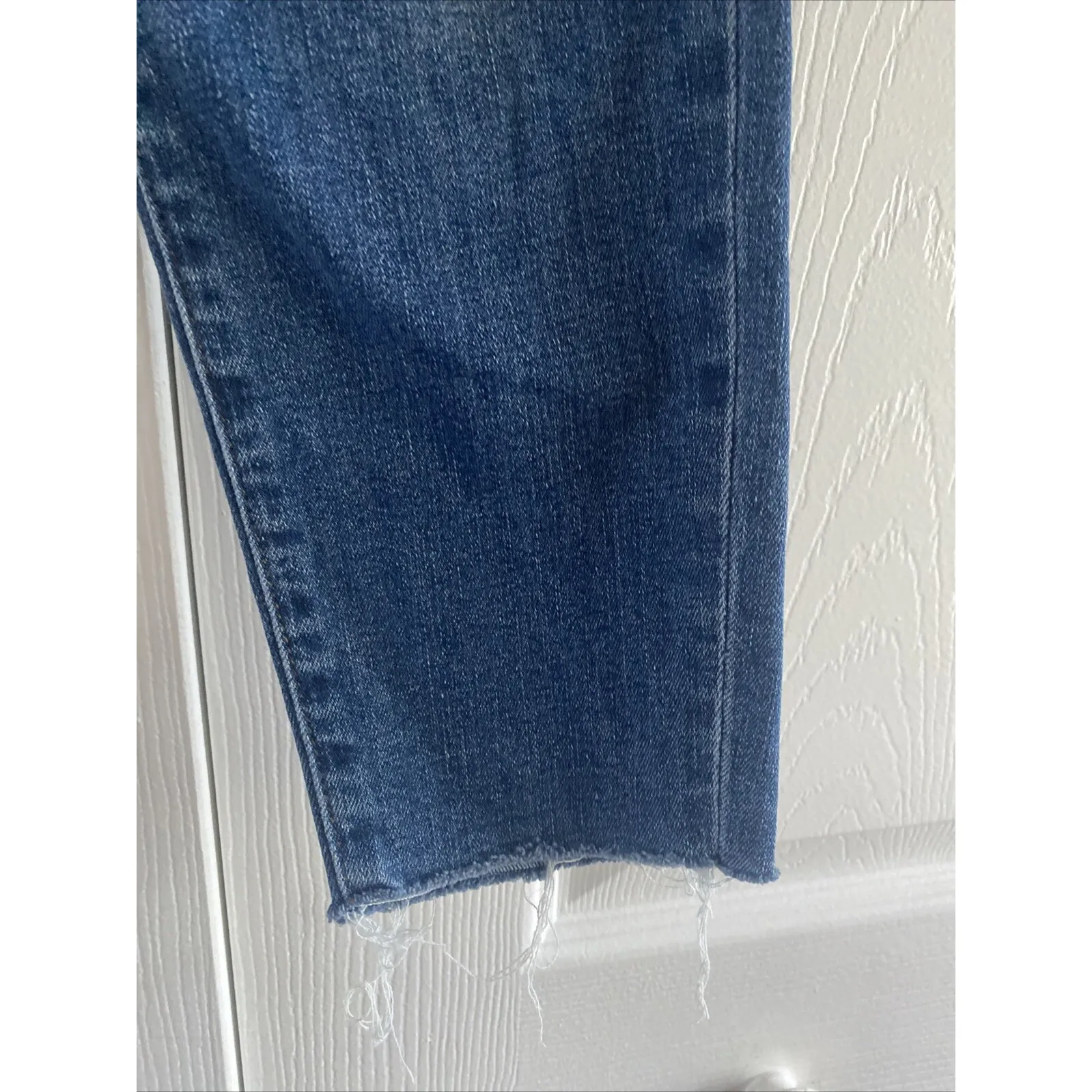 J‎ Brand 25 Mischief Medium Wash Distressed Raw Hem Skinny Cropped Leg Jeans - Image 2