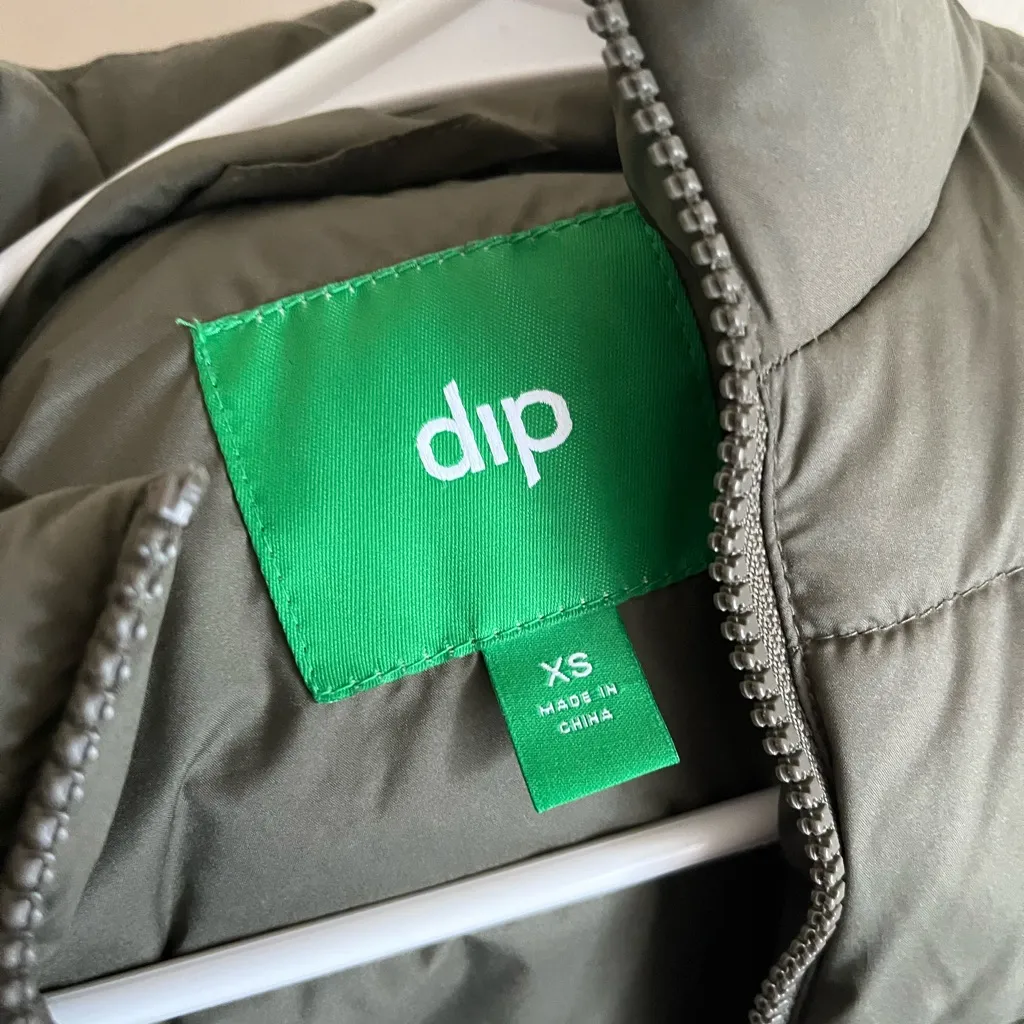 green puffer vest Size XS - Image 2