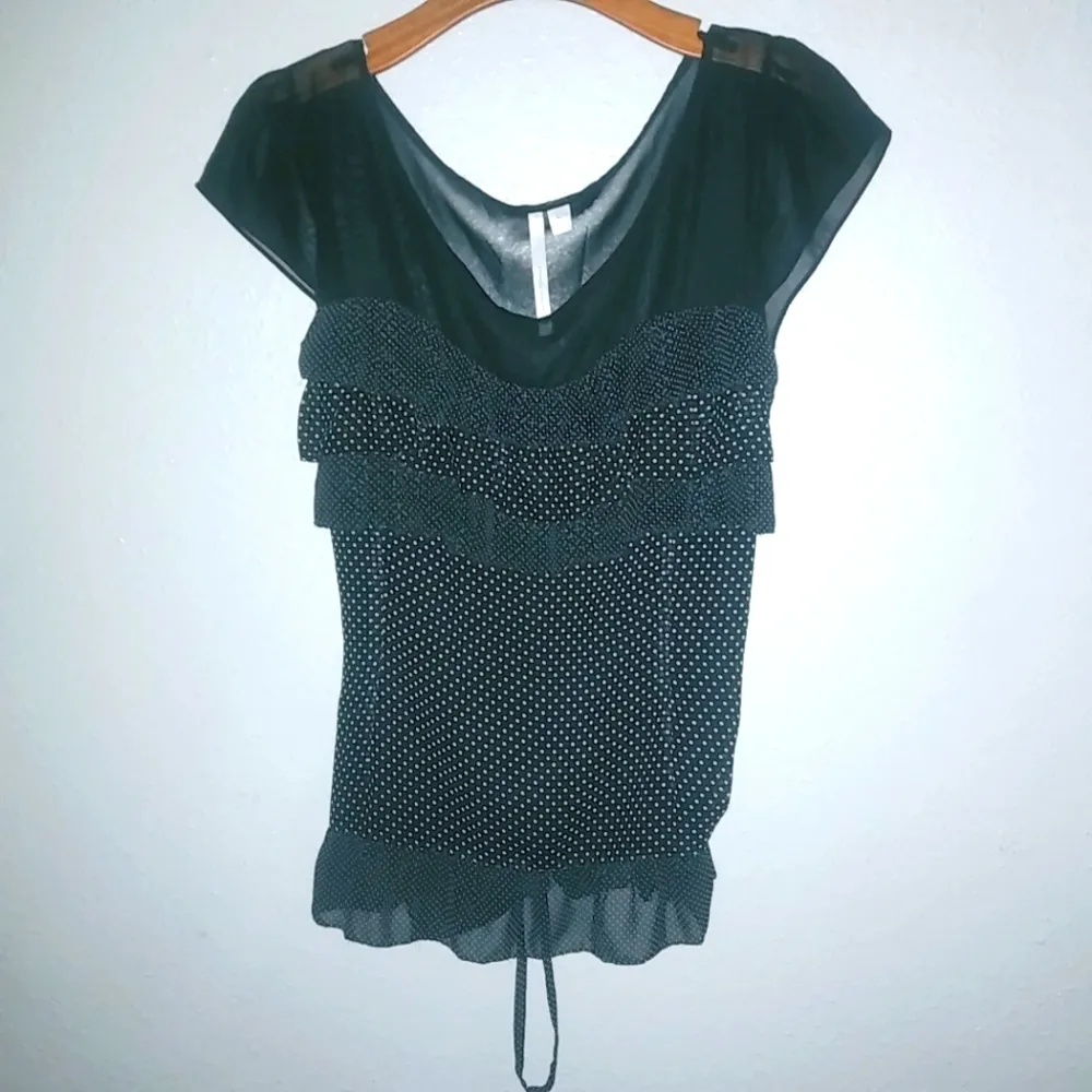 Lauren Conrad XL NY Ruffle Capped Sleeve Dots Top in Black White - Image 13