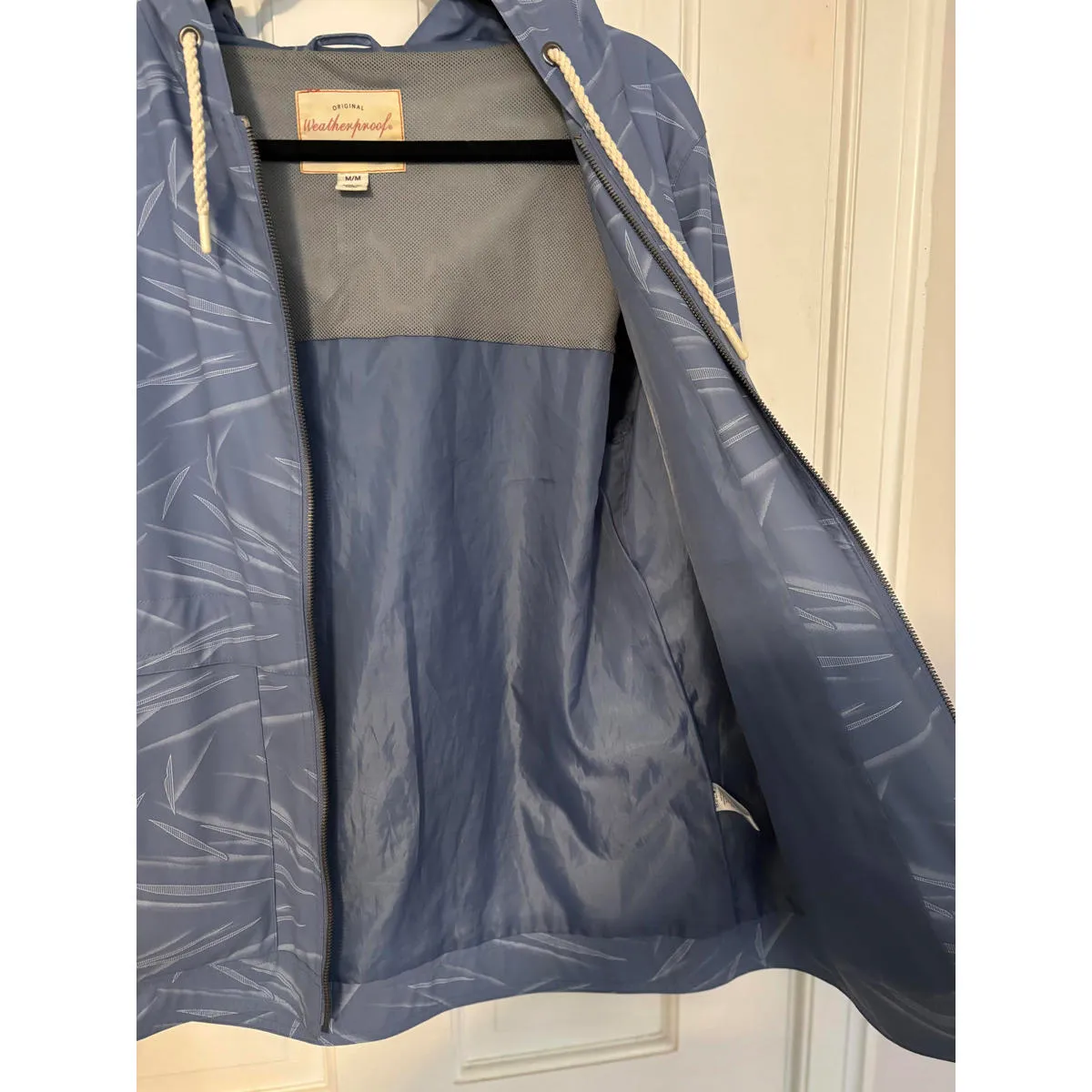 Weatherproof Vintage Blue Patterned Rain Jacket with Hood - Image 9