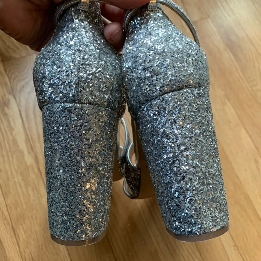 Jewel Badgley Mischka Silver Glitter Strappy Cook Heels/Pumps size 11 - Image 10