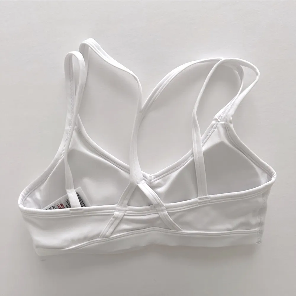 Gymshark S/M Pocket Shorts &  Strap Feature Sports Bra Set - Image 4