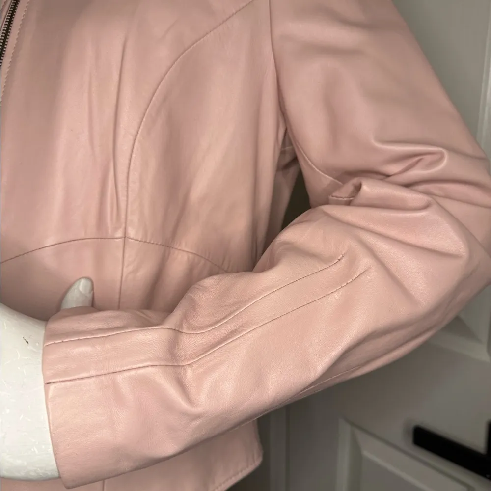 BAGATELLE Petite Light Pink Soft Genuine Leather Women's Jacket, Zip, Size 12. - Image 10
