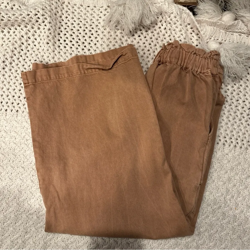 Young Fabulous & Broke High Rise Wide Leg Cropped Pants Pockets
Tan Brown Small - Image 4