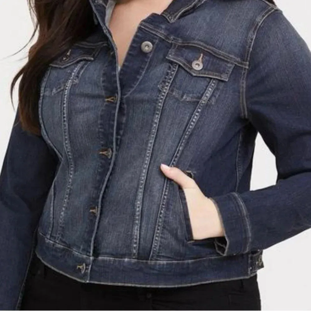 distressed denim jacket size 1 (14-16 or 1X) - Image 7