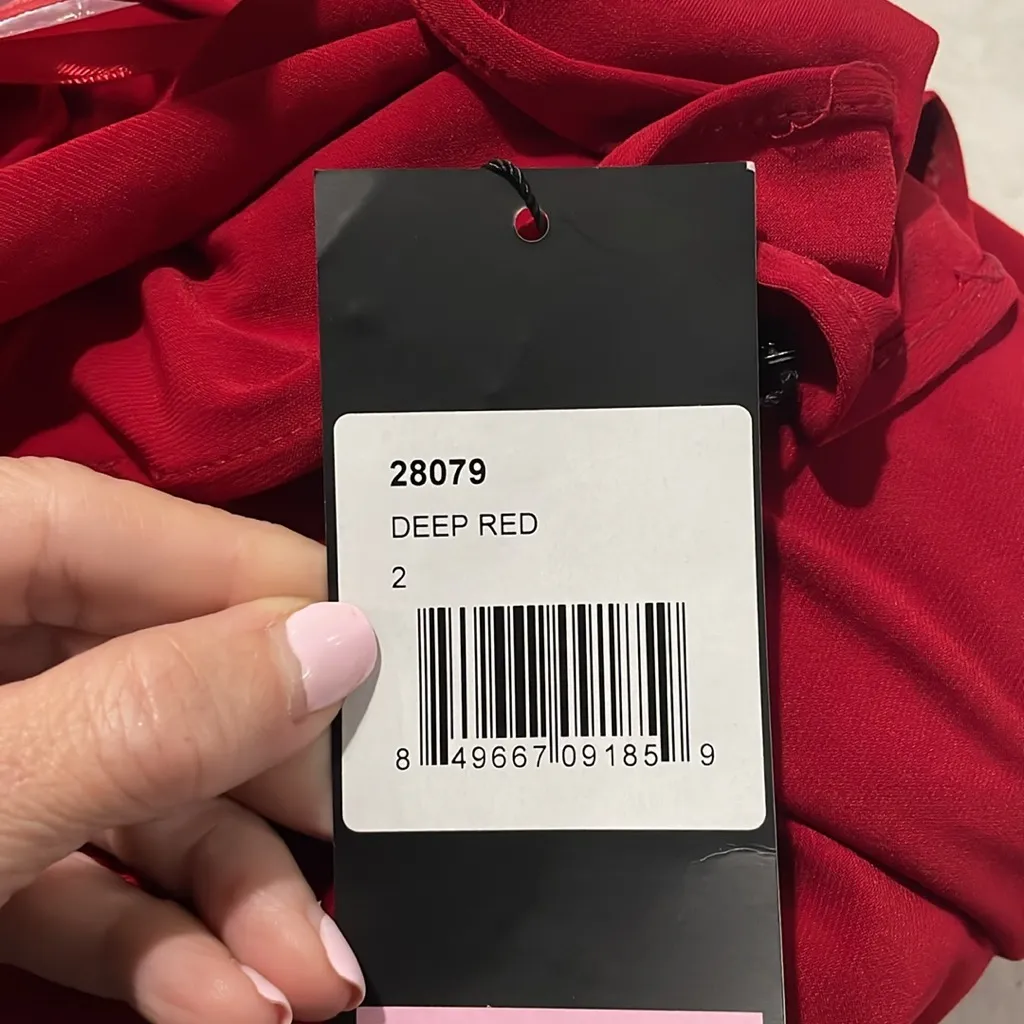 NWT LA FEMME Deep Red Slinky Ruched Evening Gown Dress Sz 2‎ #29079 $298 - Image 5