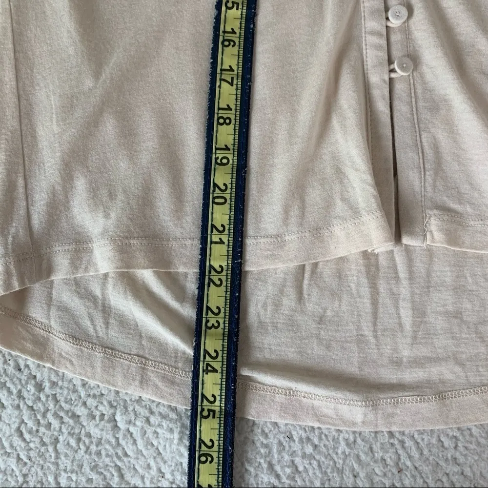 Anthropologie Cut Out Cold Shoulders V-Neck 3/4 Sleeve Shirt Top Beige Small - Image 8