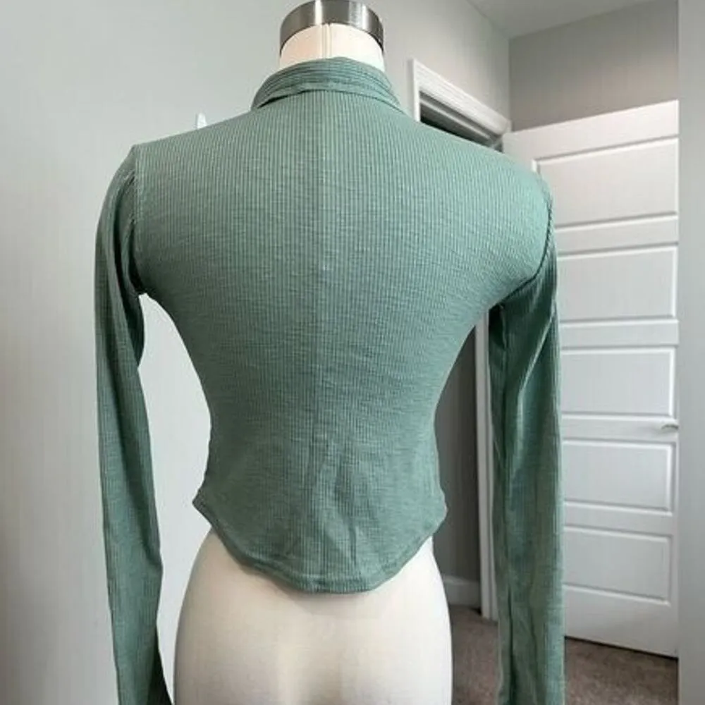 Halara Y2K Collared Button Front Cropped Knit Top Activewear NWOT Small - Image 5