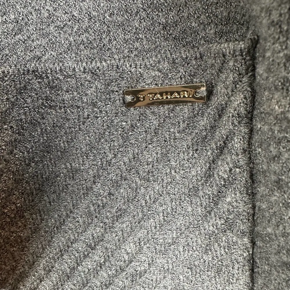 Tahari Gray Open Front Sweater Fringe Detail Pockets Cardigan Size Medium - Image 5