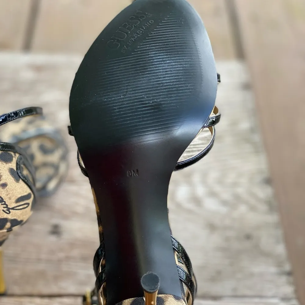 Guess signature leopard print pumps - Image 4